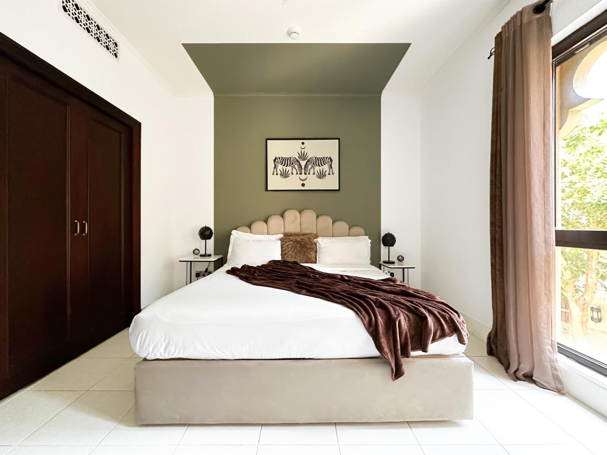Trophy 2Br Aladdin Estate W Burj Khalifa View Lägenhet Dubai Exteriör bild