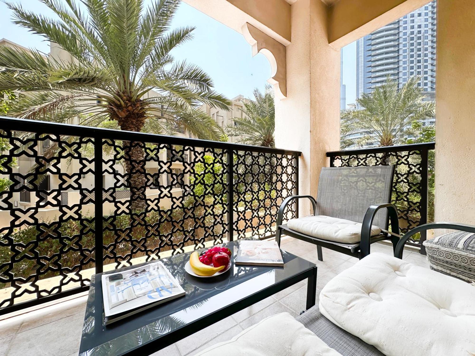 Trophy 2Br Aladdin Estate W Burj Khalifa View Lägenhet Dubai Exteriör bild